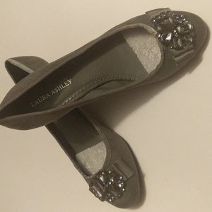 Beautiful Gray Suede Shoes With Rhinestone s